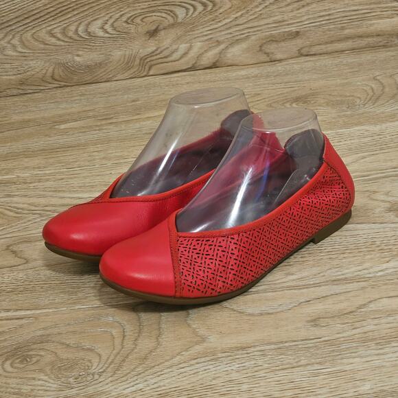 Revere Women's Nairobi Ballet Flats Shoes Crimson Red Lazer Size EUR 39 US 8.5 - Picture 2 of 9